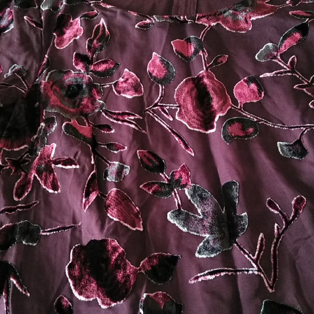 HALO 💖 Velvet Burn Out Dress - Picture 2 of 12